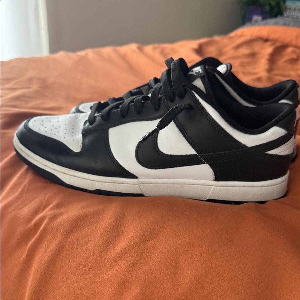 Nike Low Dunk Pandas